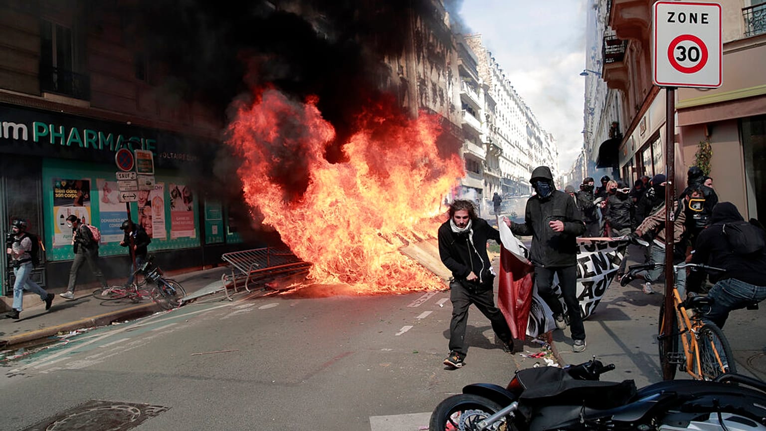 Premier-mai 2022 à Paris 