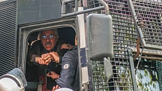  2021 yılı boyunca gözaltında işkence gören her iki kişiden biri en az iki veya daha fazla birimde işkence gördüğünü belirtti
