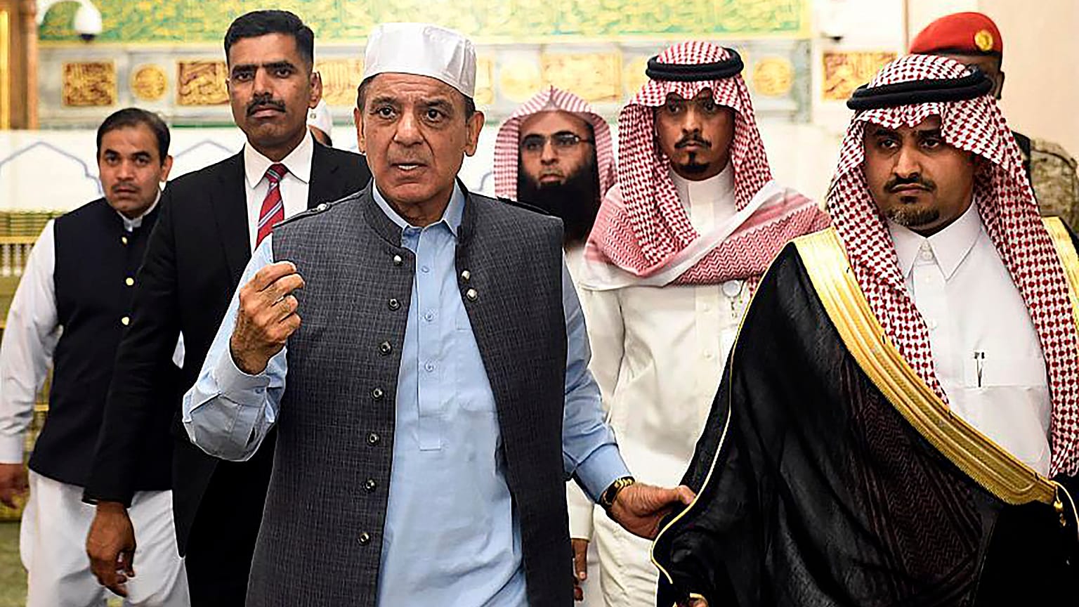 Pakistan Başbakanı Şahbaz Şerif, Suudi Arabistan ziyaretinde