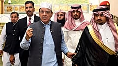 Pakistan Başbakanı Şahbaz Şerif, Suudi Arabistan ziyaretinde