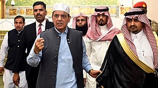 Pakistan Başbakanı Şahbaz Şerif, Suudi Arabistan ziyaretinde