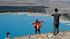تمتلك نيوزيلندا طبيعة خلابة 