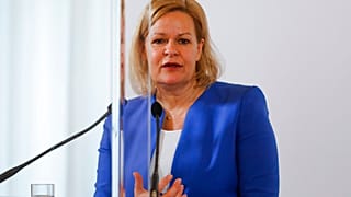 Νάνσι Φέζερ