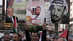 فلسطينيون يشاركون في مظاهرة تضامنية مع هشام أبو هواش، عضو في الجهاد الإسلامي تحتجزه إسرائيل 02/05/2022