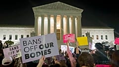 Die Nachricht sorgte für Protest vor dem Gerichtsgebäude in Washington