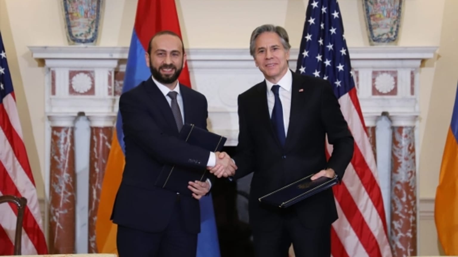 Ararat Mirzoyan ve Anthony Blinken