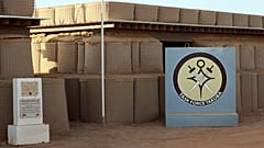 dicembre 2021, il logo della Task force Takuba nella base militare di Menaka in Mali