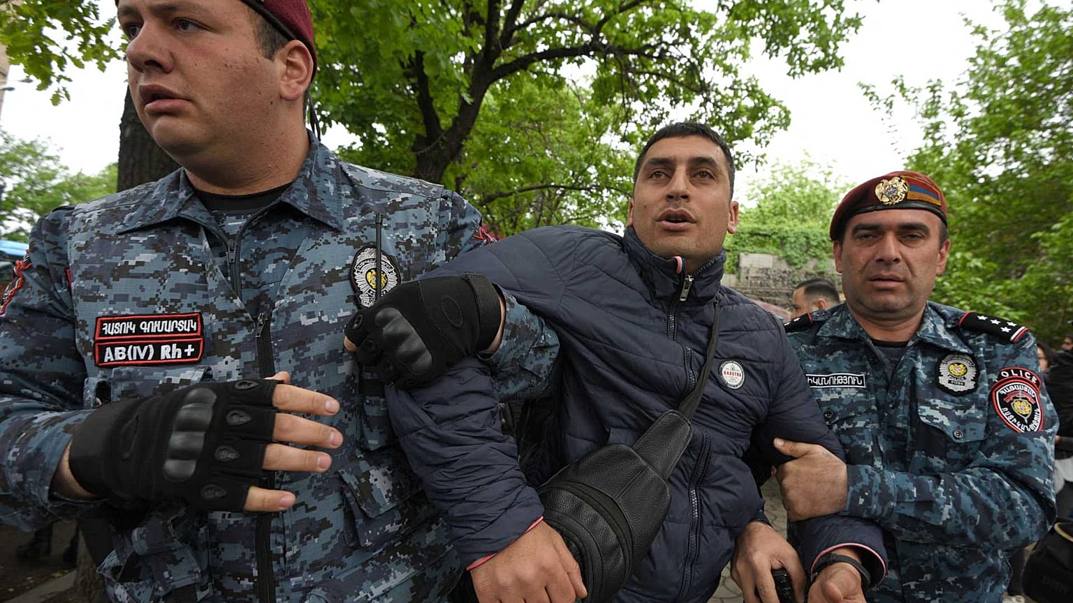 Ermenistan'da hükümet karşı gösteriler: 200'den fazla kişi gözaltına alındı