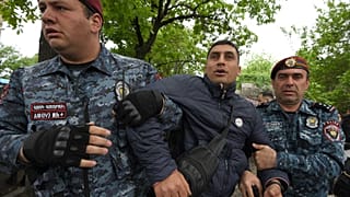Ermenistan'da hükümet karşı gösteriler: 200'den fazla kişi gözaltına alındı