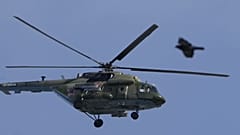 MI-8-as katonai helikopter gyakorlatozik Szentpéterváron