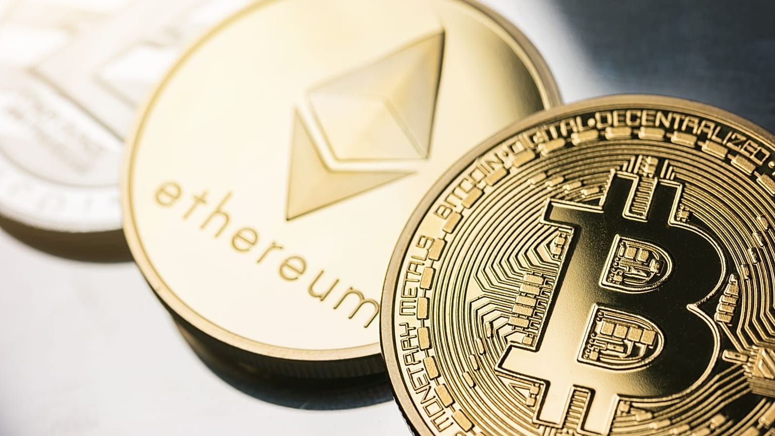 اتریوم و بیت کوین