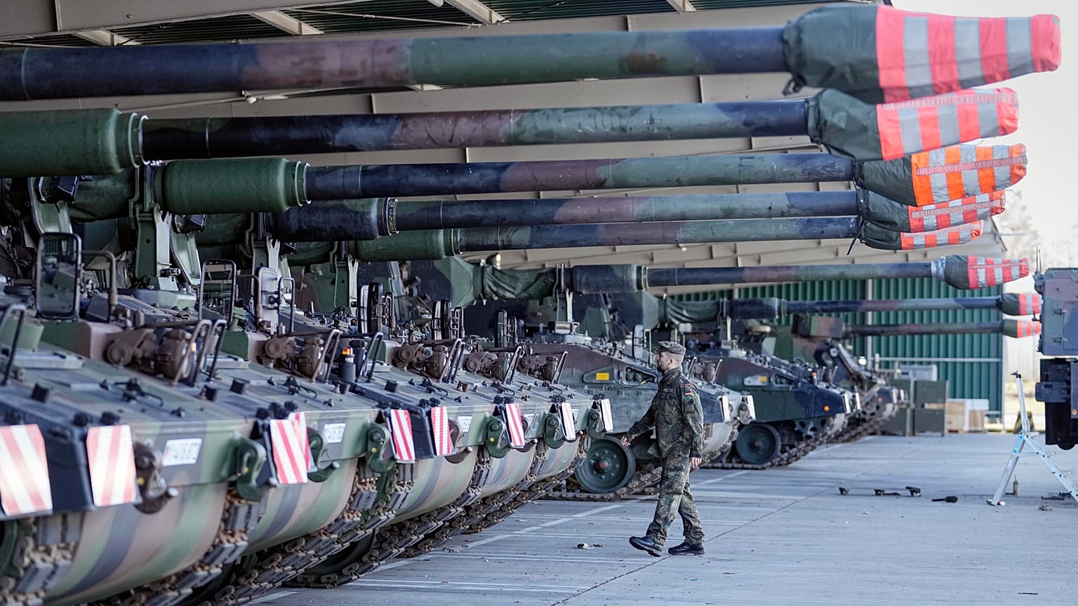 Die Panzerhaubitze 2000 am Bundeswehrstandort in Munster.