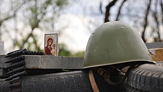 Szűz Mária ikon a mariupoli check point-ok egyikénél, május 4-én