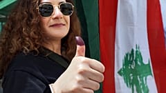 لبنانية بعد الإدلاء بصوتها في الرياض/السعودية 