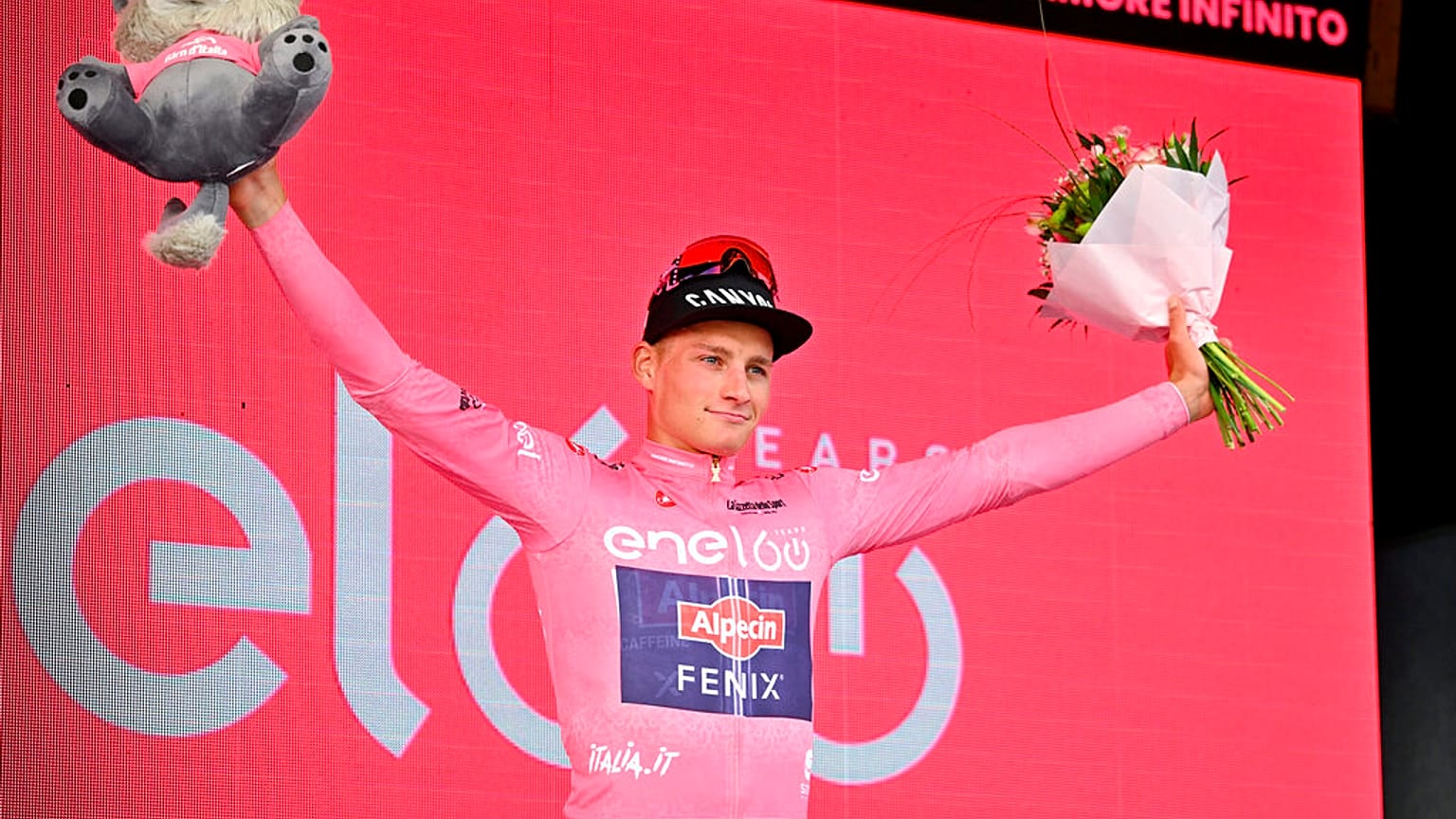 Mathieu van der Poel... in rosa! (6.5.2022)