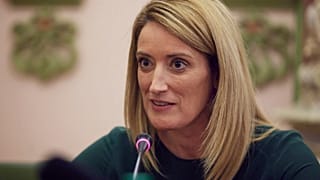 La présidente du Parlement européen Roberta Metsola lors de sa rencontre avec le président ukrainien à Kyiv, en Ukraine, vendredi 1er avril 2022.
