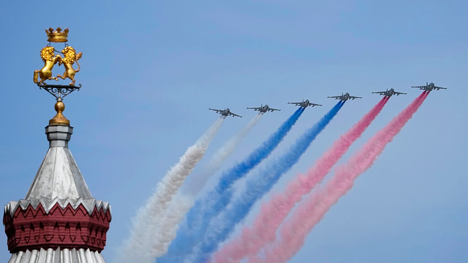 Detalle del ensayo este sábado para el desfile del 9 de Mayo en Moscú (Rusia).