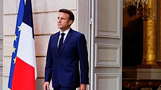 President of the Constitutional Council, Laurent Fabius, announced the official results of the presidential election, in front of 450 guests, under the golds of the Elysée vil