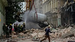 Tanklaster wird geborgen in Havanna
