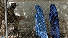 دستور طالبان در مورد پوشش زنان در اماکن عمومی