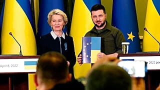 AB Komisyonu Başkanı Ursula von der Leyen, Ukrayna Devlet Başkanı Vladimir Zelenskiy ile Kiev'de buluştu 8 Nisan 2022