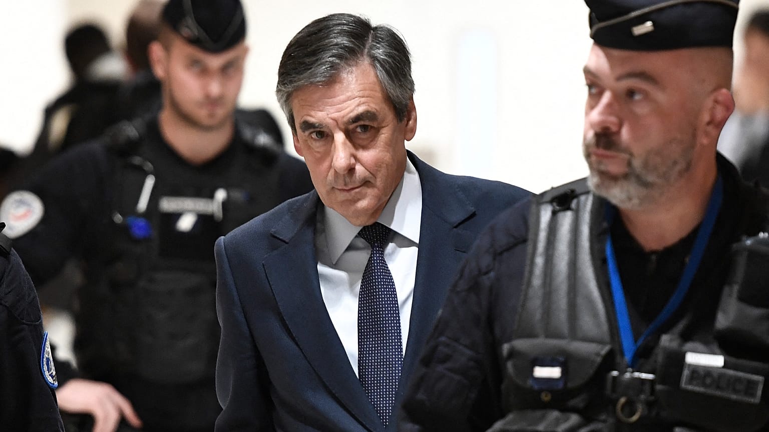 Fransa'nın eski başbakanlarından  François Fillon
