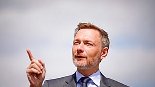 Almanya Maliye Bakanı Christian Lindner maaş zamlarının enflasyonu körükleme riski konusunda uyardı
