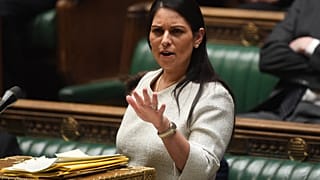 İngiltere İçişleri Bakanı Priti Patel 