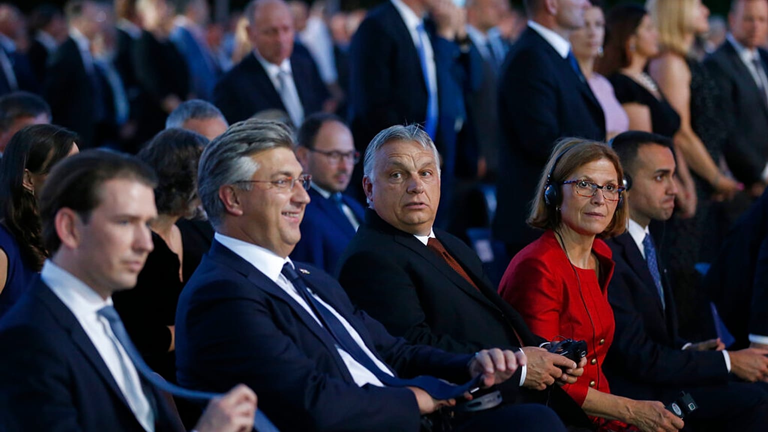 Orbán Viktor Andrej Plenkovic horvát kormányfő mellett Szlovéniában