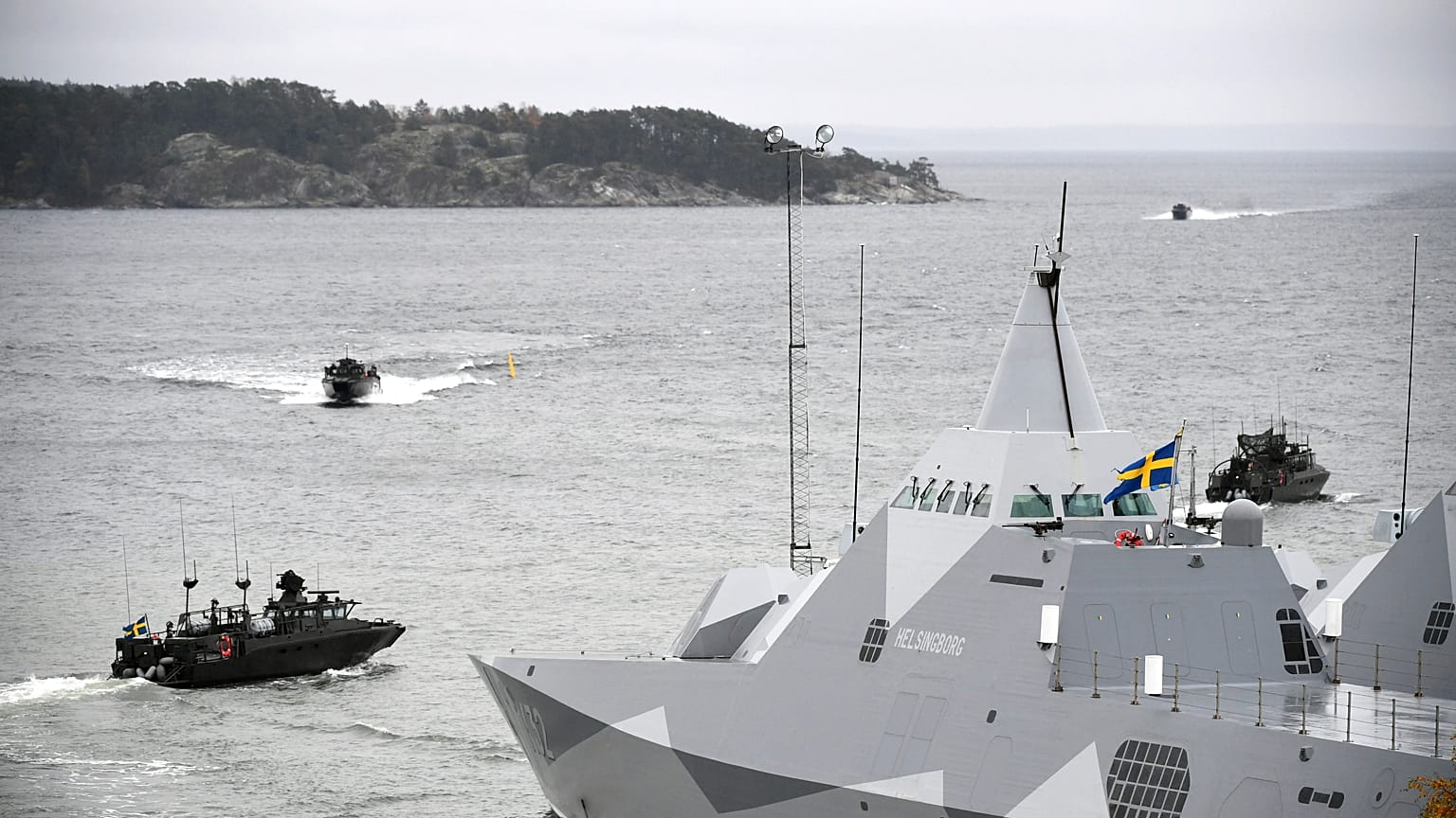 Ejercicio militar SWENEX en el regimiento de la Marina en Berga, Suecia, el 27 de octubre de 2021