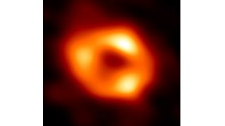 US-Forscher der National Science Foundation ( @NSF ) haben das erste Bild des supermassiven Schwarzen Lochs im Zentrum unserer Milchstraße veröffentlicht.