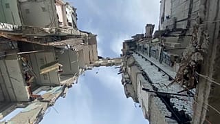 les décombres du siège du gouvernement régional de Mykolaïv, en Ukraine, mai 2022