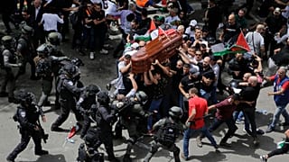 خشونت پلیس اسرائیل در مراسم تشییع پیکر خبرنگار شبکه الجزیره