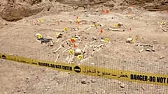 مقبرة جماعية في النجف بالعراق.
