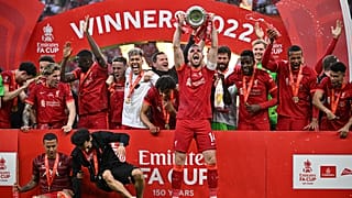 نادي ليفربول بيحتفل بالفوز بكأس إنجلترا لكرة القدم للمرة الثامنة في تاريخه.