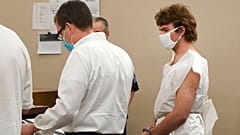 New York'ta Buffalo kentinde 10 kişiyi öldrüren Payton Gendron isimli saldırgan hakim karşısına çıktı 