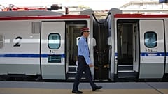 Άφιξη στο σταθμό Λαρίσης της αμαξοστοιχίας ETR 470, που πραγματοποιεί το πρώτο δρομολόγιο μεταξύ Θεσσαλονίκης και Αθήνας
