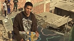 Willy Jeisson Quispe, creador de una rampa de skate en Villa María del Triunfo, Lima (Perú). 
