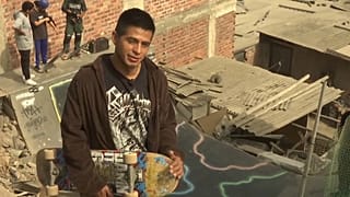 Willy Jeisson Quispe, creador de una rampa de skate en Villa María del Triunfo, Lima (Perú).