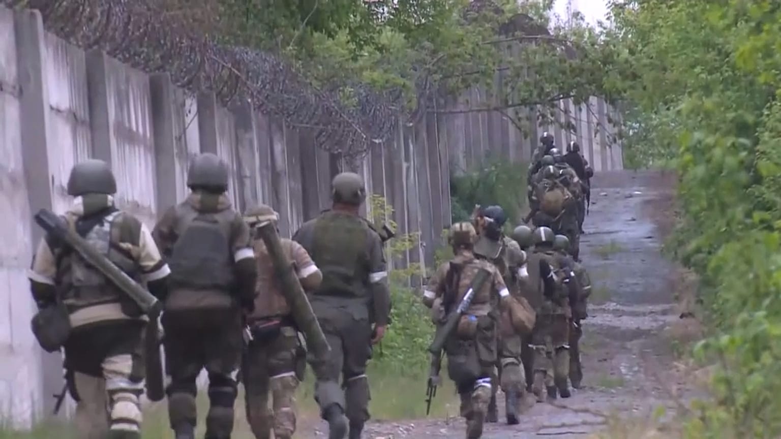 Le forze di Mosca nei pressi dell'acciaieria Azovstal di Mariupol.