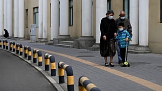 Жители Шанхая на прогулке