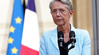 Elisabeth Borne lors de la cérémonie de passation de pouvoirs, à Paris, le 16 mai 2022