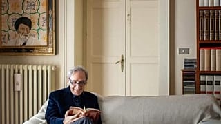Franco Battiati nella sua "Villa Grazia".