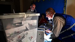 Lübnan'da elektrik kesintileri oy sayım işlemini yavaşlatıyor