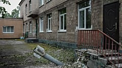 Здание детского сада в Лисичанске, во двор которого прилетела ракета