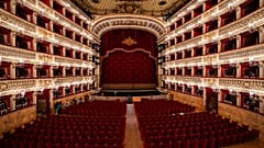 Il teatro San Carlo di Napoli è il più antico teatro ancora in attività d'Europa.