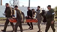 Украинские военные покидают "Азовсталь"