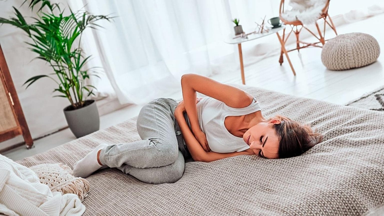 Quels pays ont déjà essayé d'instaurer des jours de congé aux femmes en cas de douleurs menstruelles, et que pouvons-nous apprendre de leur expérience ?