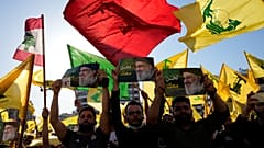 صورة لمظاهرات مؤيدة لحزب الله في لبنان 