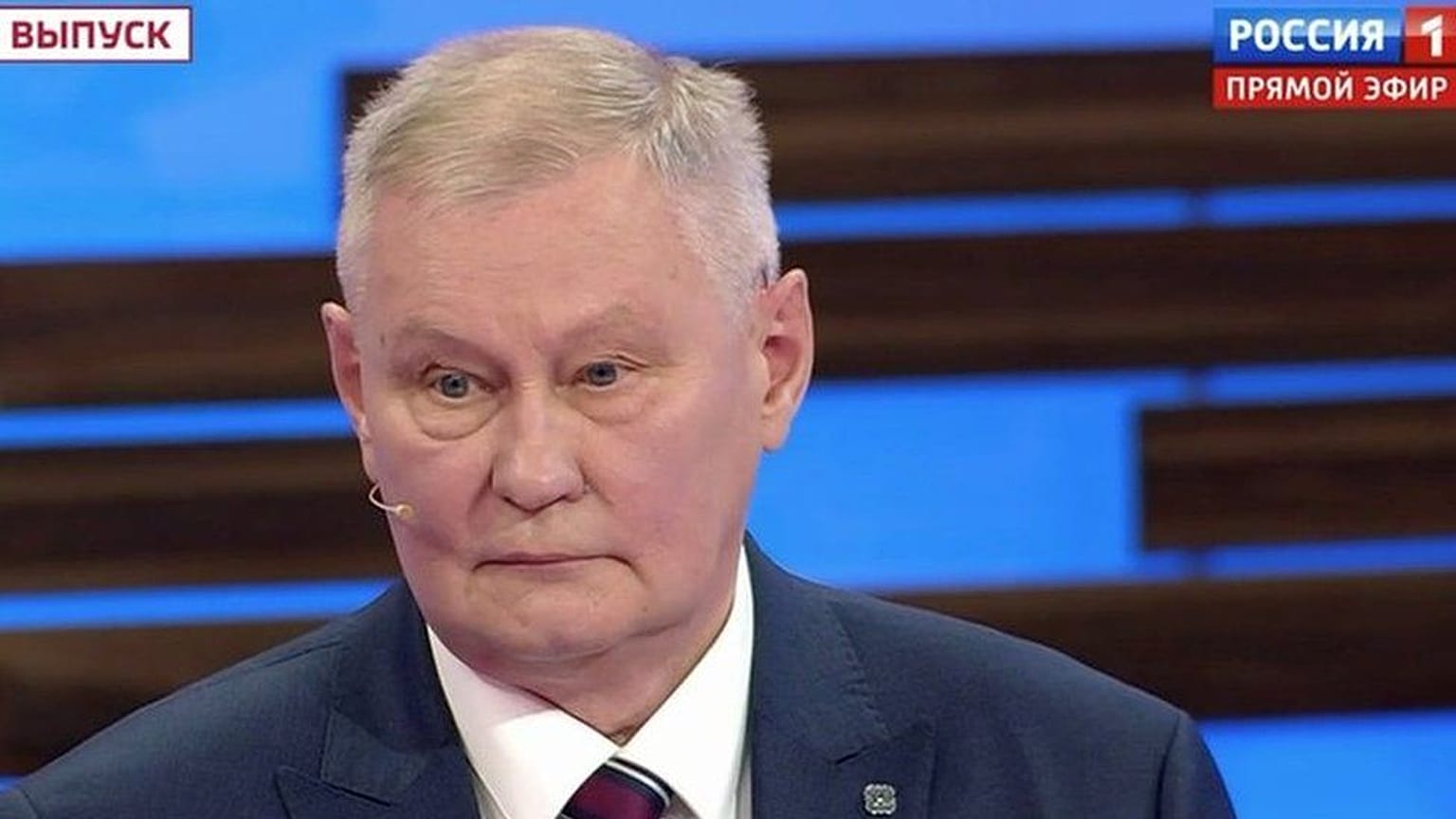 العقيد الروسي المتقاعد ميخائيل خودارينوك قال إن روسيا لا تمكنها مواجهة 42 دولة 